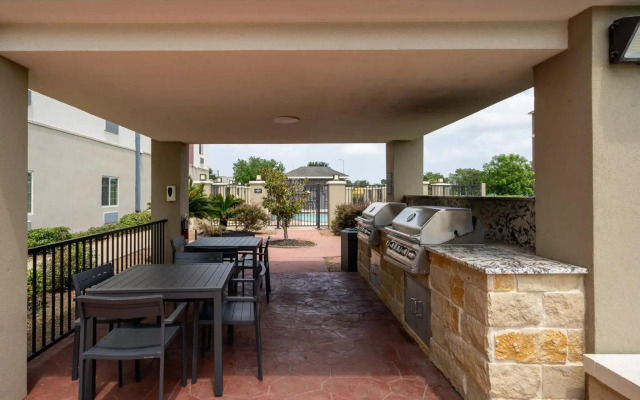 Candlewood Suites Deer Park TX by IHG