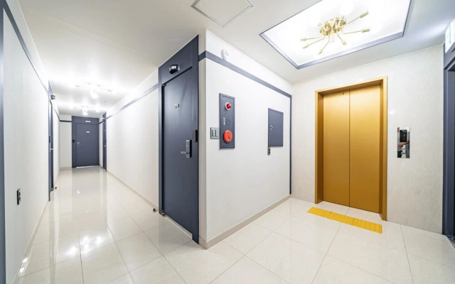 e-Hotel