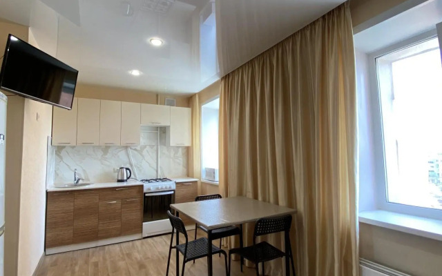 Желтый Нарцисс на улице Пархоменко