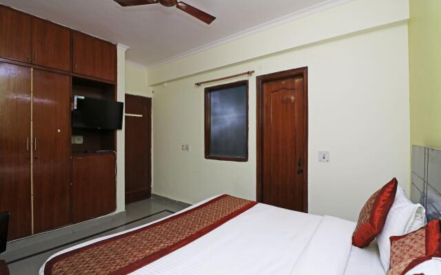 Capital O 12722 Hotel Kiara Inn