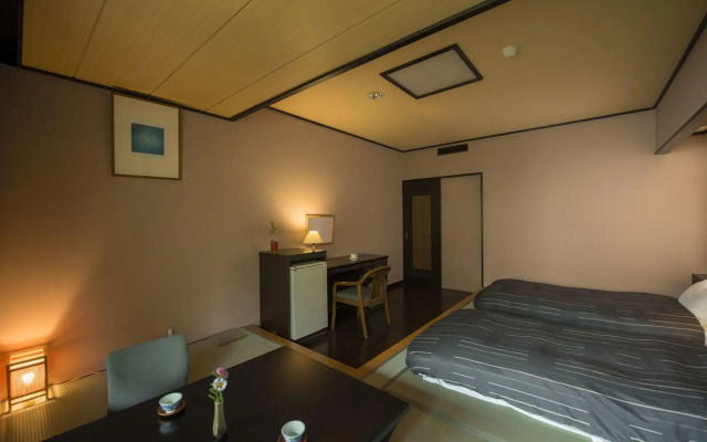 Hotel Lucent Takamiya
