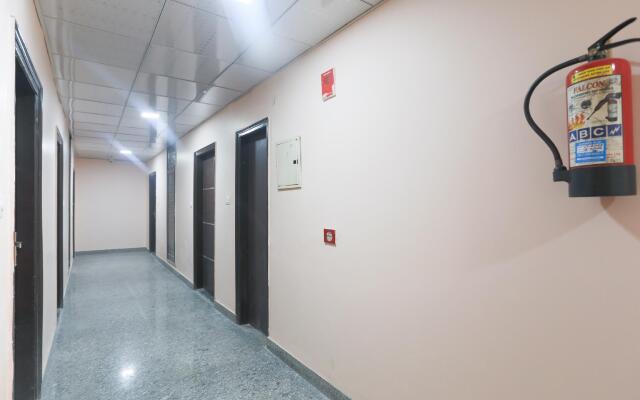 Capital O 42705 Hotel Abhinandan Palace