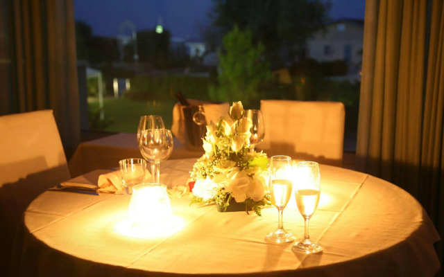 Hotel Embassy & Boston