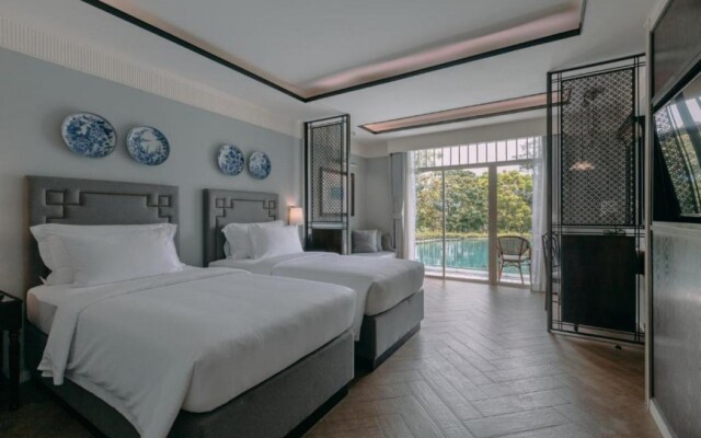 Marina Gallery Resort Kacha Kalim Bay