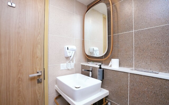 Hotel Limon Near Sector 29, Gurgaon