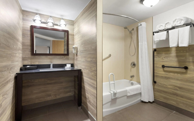 Travelodge by Wyndham Lindsay