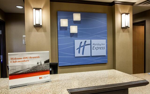 Holiday Inn Express & Suites Yankton by IHG