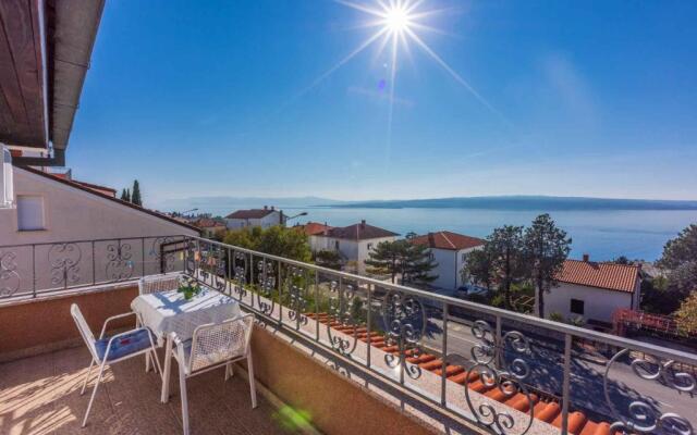 Apartment in Crikvenica 42252