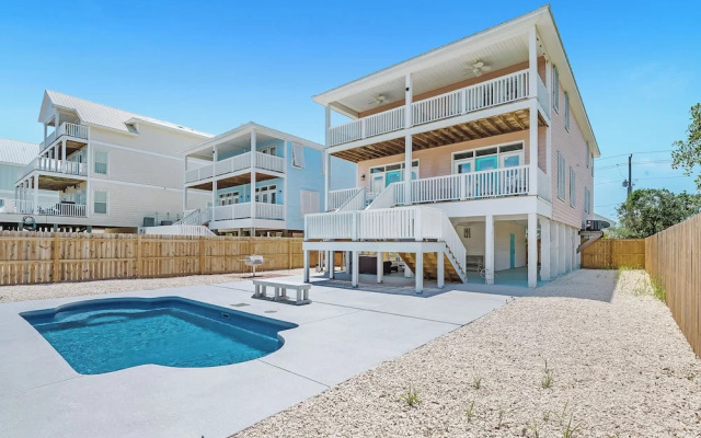 The Salty Fox With Pool