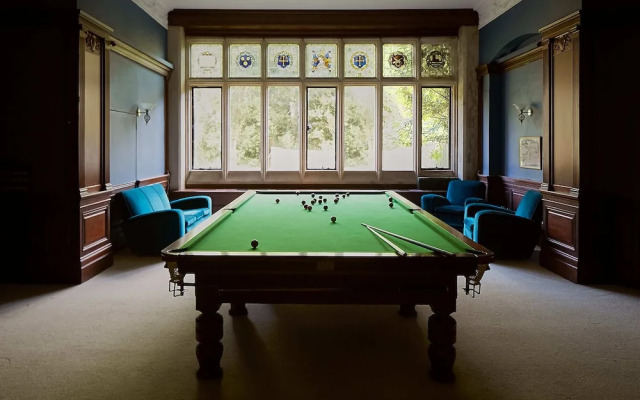 Captivating 6-bed Manor House in Totland Bay