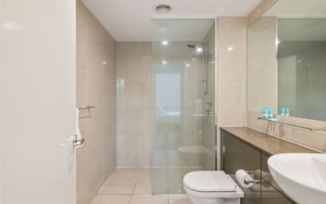 Swell Apartments - by Burleigh Letting