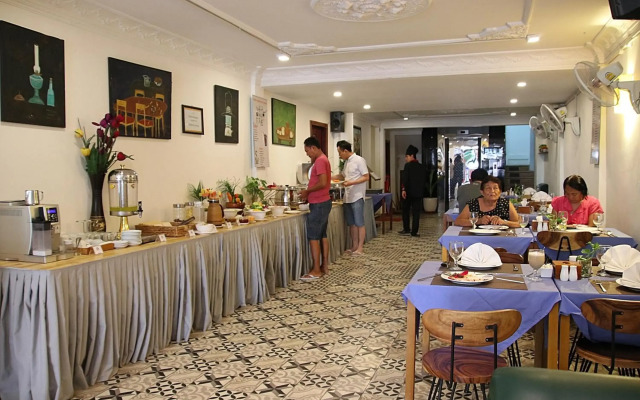 Grand Elevation Hotel