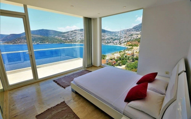 Villa Luminex by Akdenizvillam