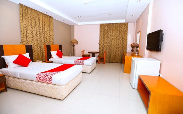 Capital O 102 Sea Shell Hotel