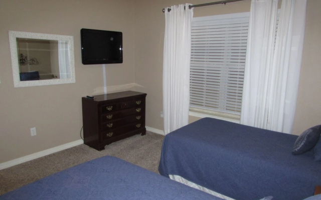 Condo B-3 3 Bedroom Condo by Redawning