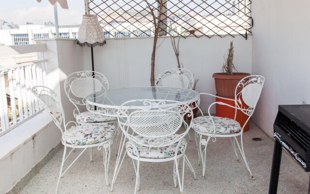Cozy apt in Central Athens with view