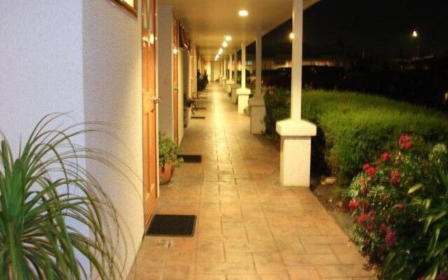 Valdez Motor Lodge