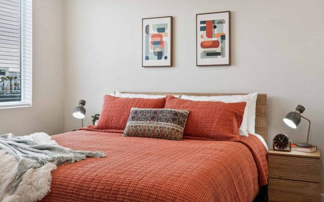 Palm Cove 2 Bedroom Condo