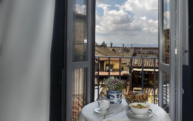 Hotel Priori Secret Garden
