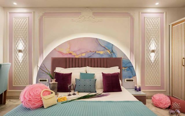 Hotel Sarang Palace