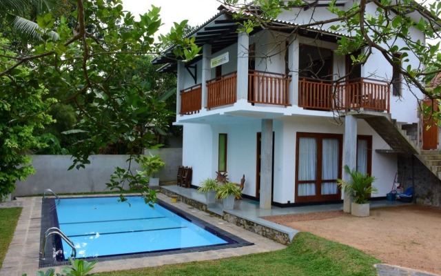 Villa Blue Water Hikkaduwa