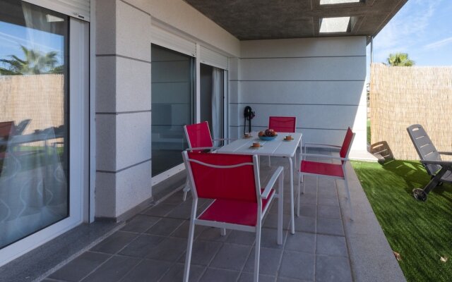 Happy - Apartment With Shared Pool in Oliva Nova