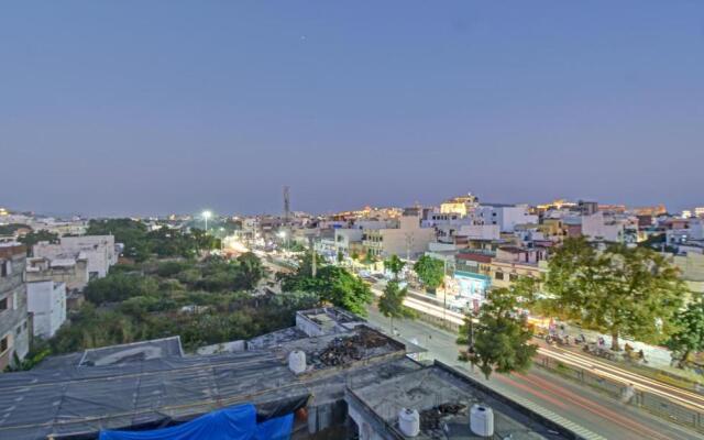 Treebo Paras Raj Near City Palace