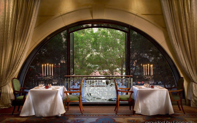 The Michelangelo Hotel