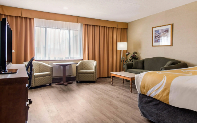 Quality Inn & Suites Gatineau