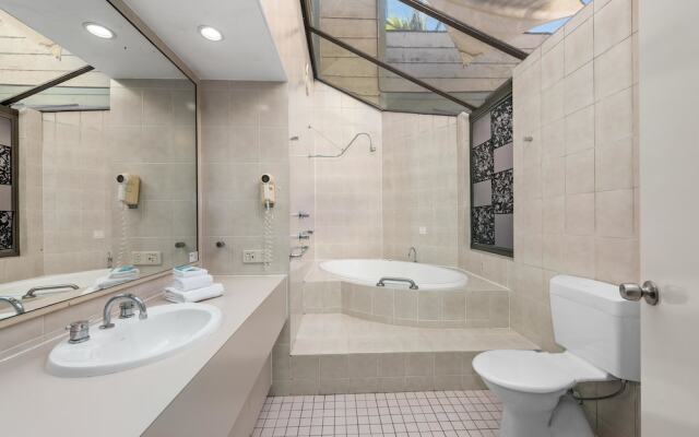 Tropical Spa Bure