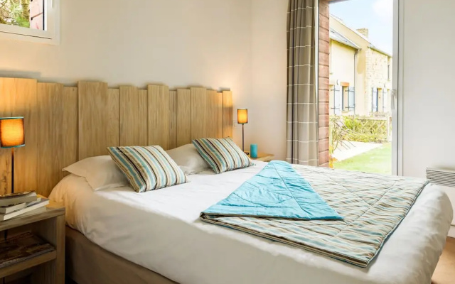 Beautiful Vacation Home Near a Breton Oyster Fishing Village