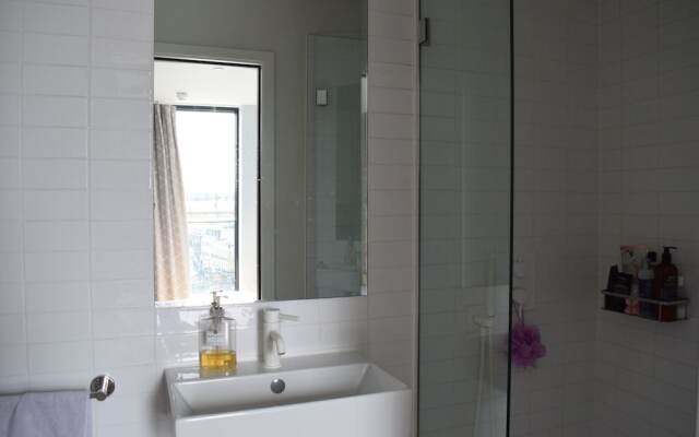 2 Bedroom Flat With Amazing London Views