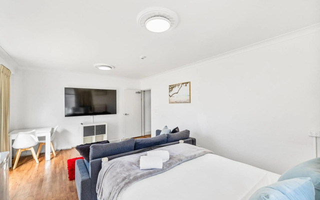 Belaire Place Motel Apartments
