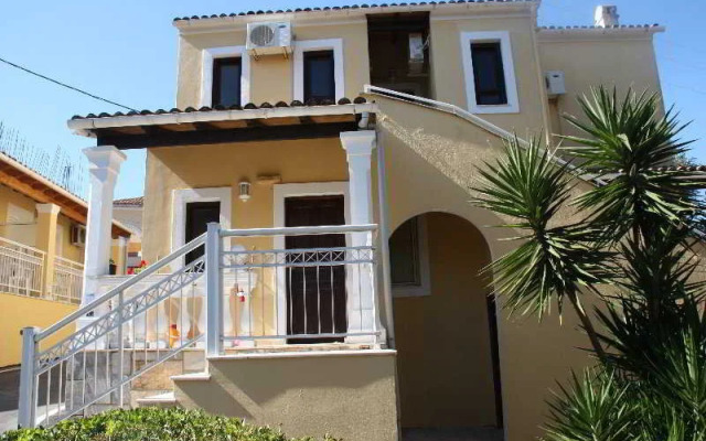 Saint Spyridon Aparthotel