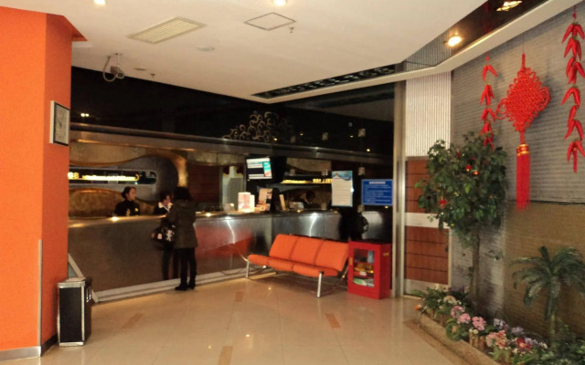 Home Inn Selected Shanghai Dahua Xincun Road Subway Station