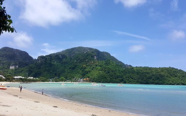 PP Charlie Beach Resort