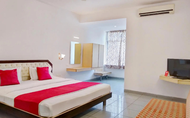 OYO 10884 Pavana Residency