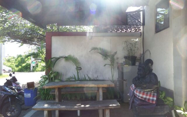 TL Guesthouse