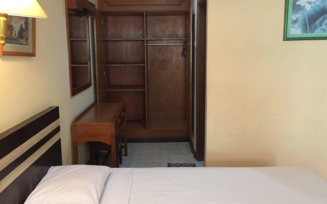 Sri Ratu Hotel