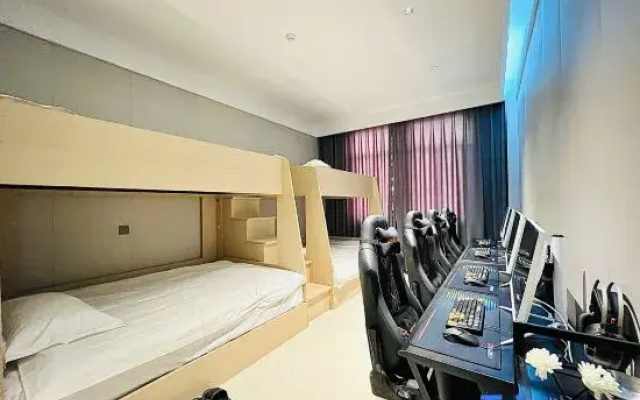 September E-sports Hotel (Fuyang West High-speed Railway Station)