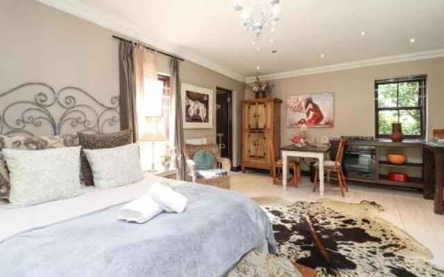 Three Oaks Bed  Breakfast