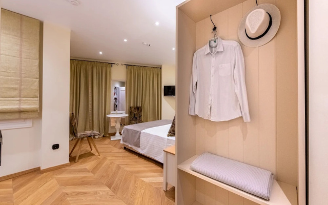 Ipelhome Plaka Boutique Apartments