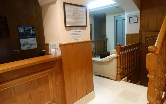 Le Petit Hotel