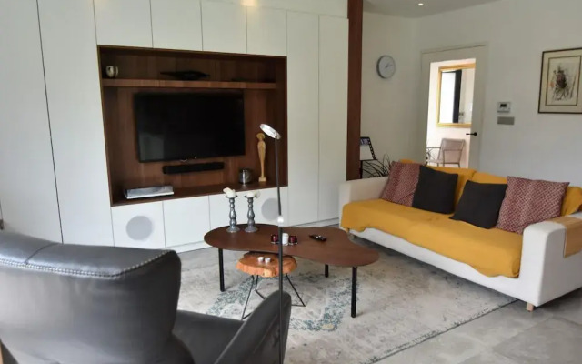 Modern Holiday Home in Maasmechelen With Sauna