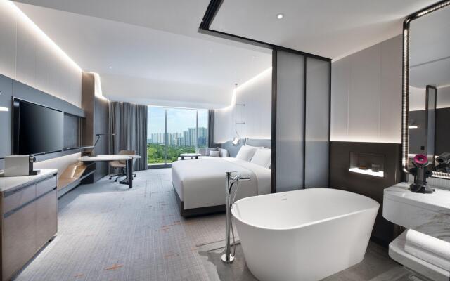 Crowne Plaza Wuhan Optics Valley by IHG