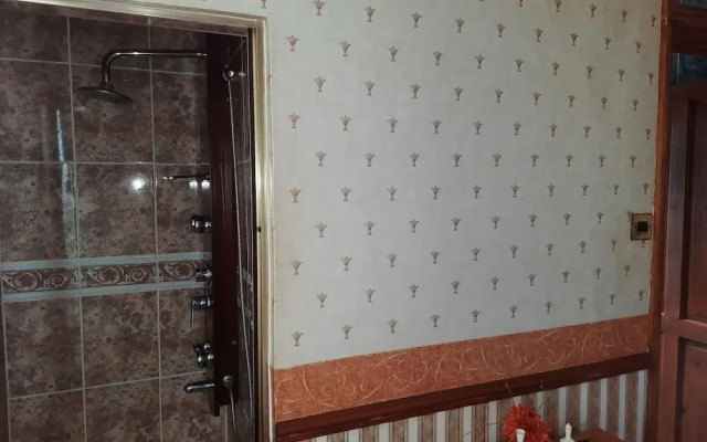 Self Contained Apartment in Winterton Hall