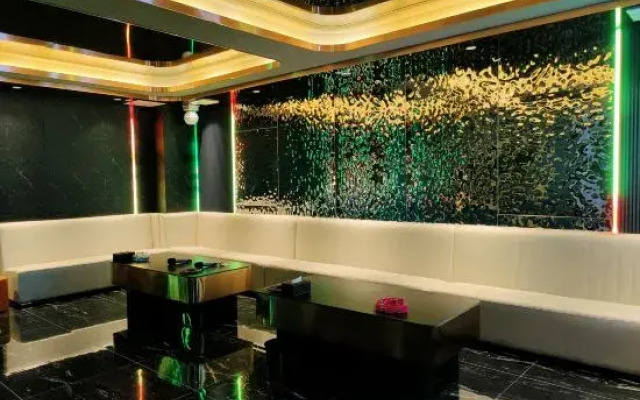 Saint Heaven & Earth Travel Residence (Huangshan North High-speed Railway Station)