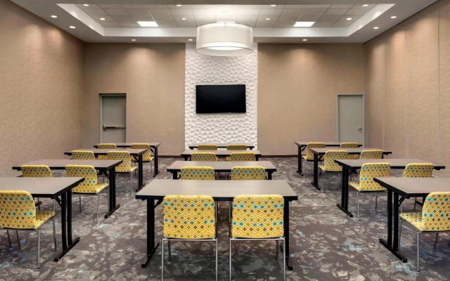 Aloft Jacksonville Tapestry Park