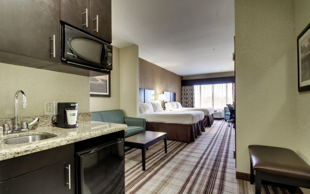 Holiday Inn Express Hotel & Suites Natchez South, an IHG Hotel