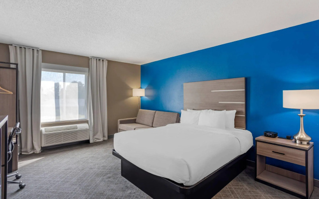 Comfort Inn & Suites Harrisburg-Hershey North